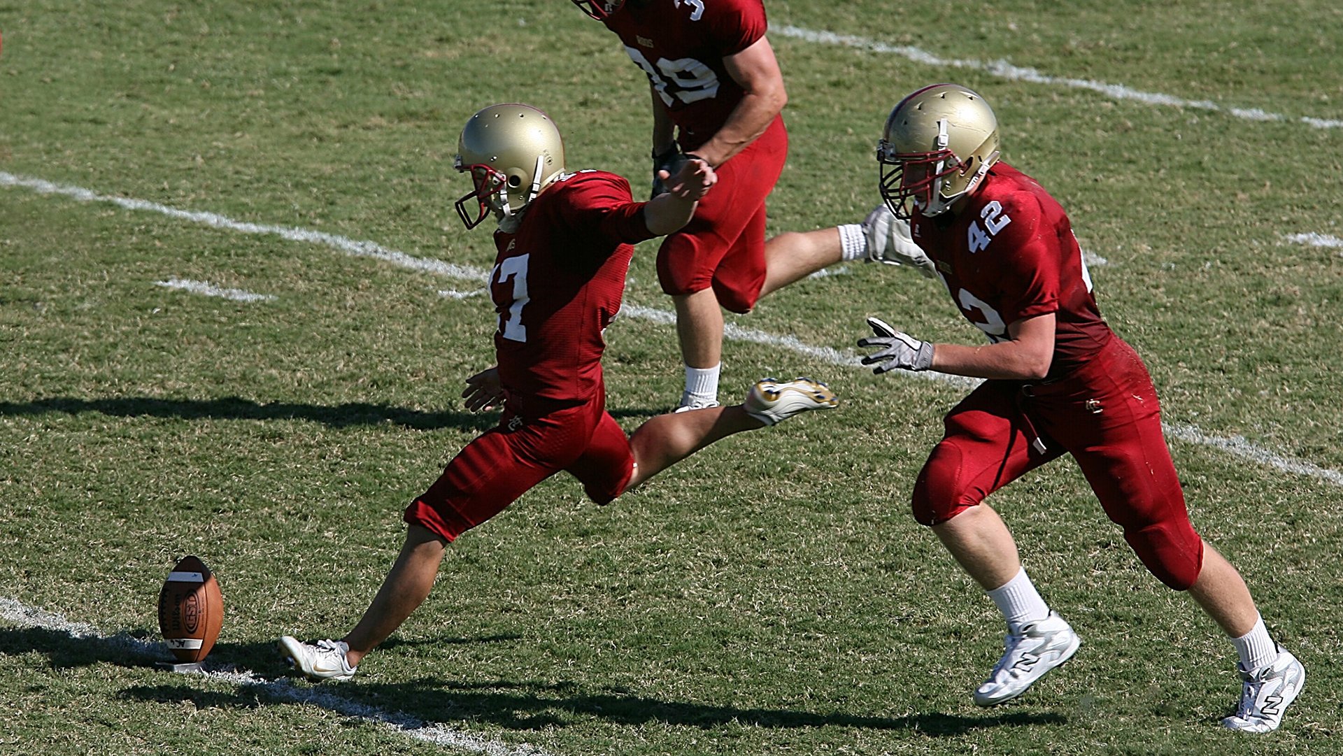 _运动员公益慈善赛：以运动传递爱心_，运动员做公益